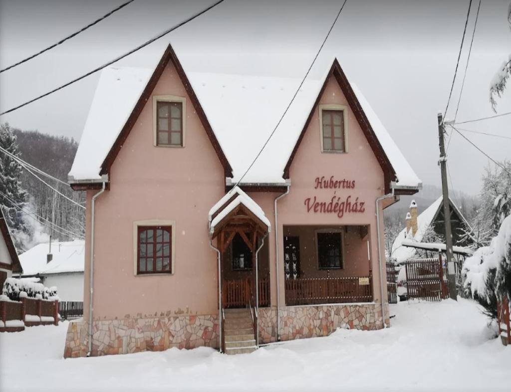 Hubertus Vendeghaz Hotel Parad Luaran gambar