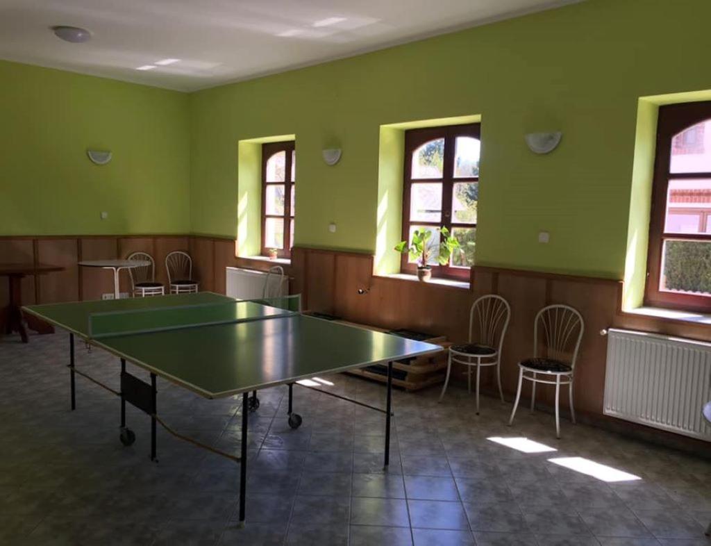 Hubertus Vendeghaz Hotel Parad Luaran gambar