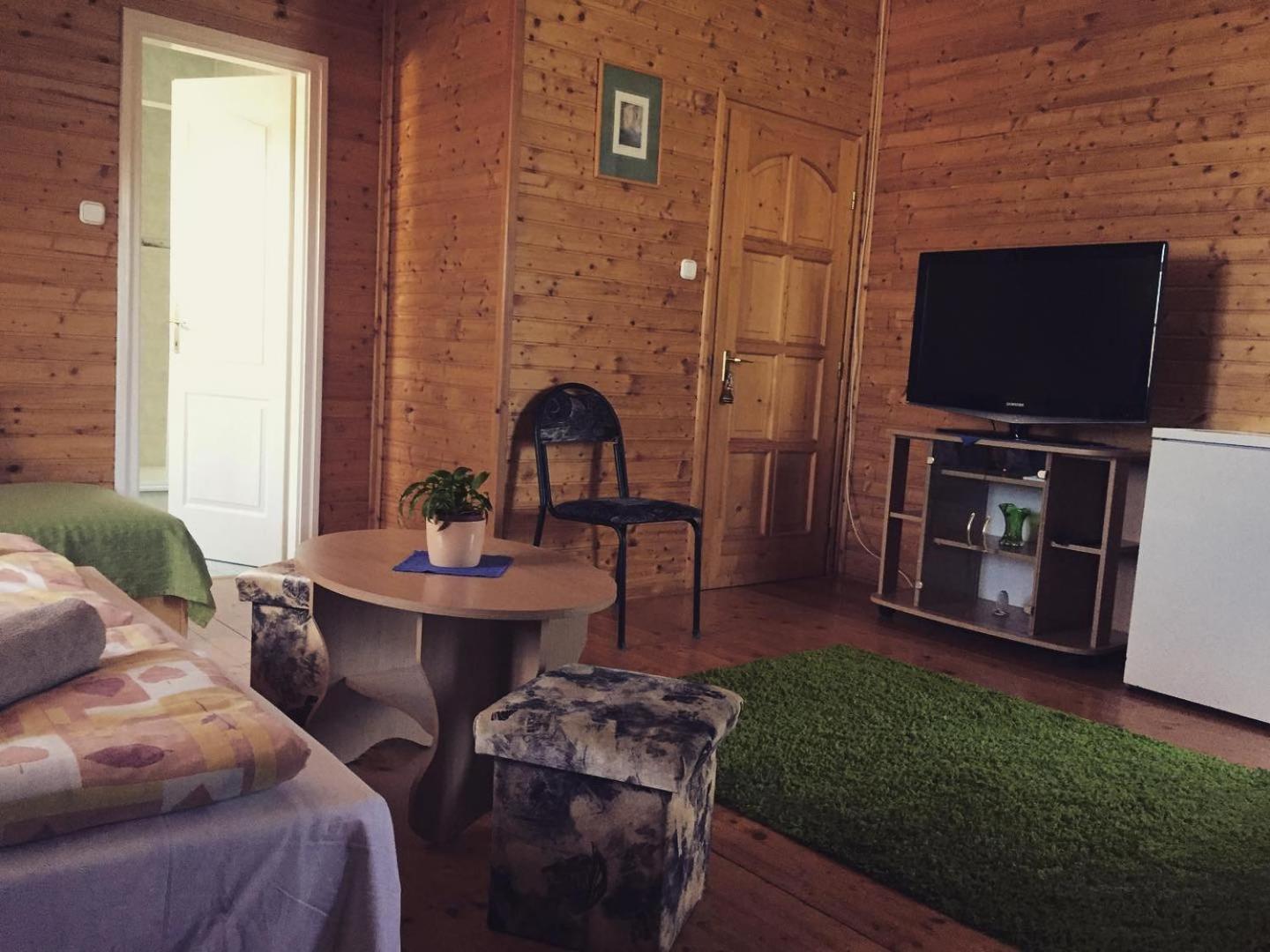 Hubertus Vendeghaz Hotel Parad Luaran gambar