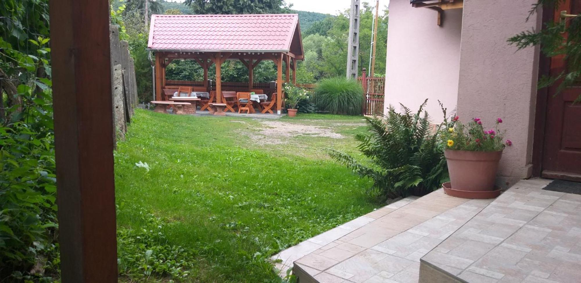 Hubertus Vendeghaz Hotel Parad Luaran gambar